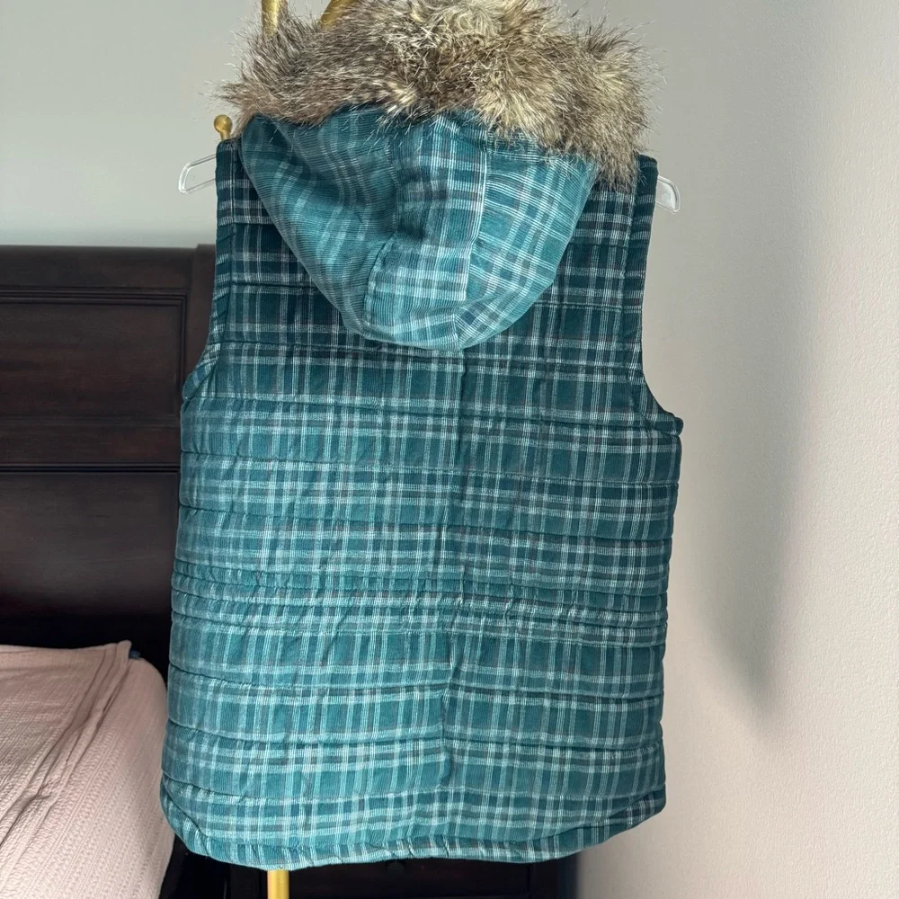 Jack by BB Dakota details flannels